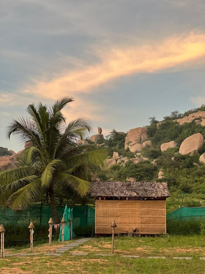 Banana Tree Home Stay Hampi Eksteriør billede