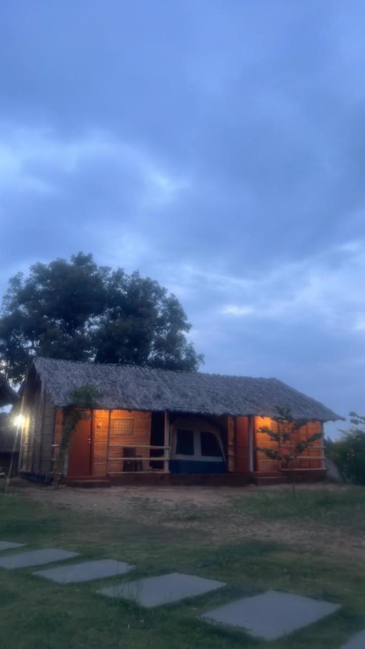 Banana Tree Home Stay Hampi Eksteriør billede
