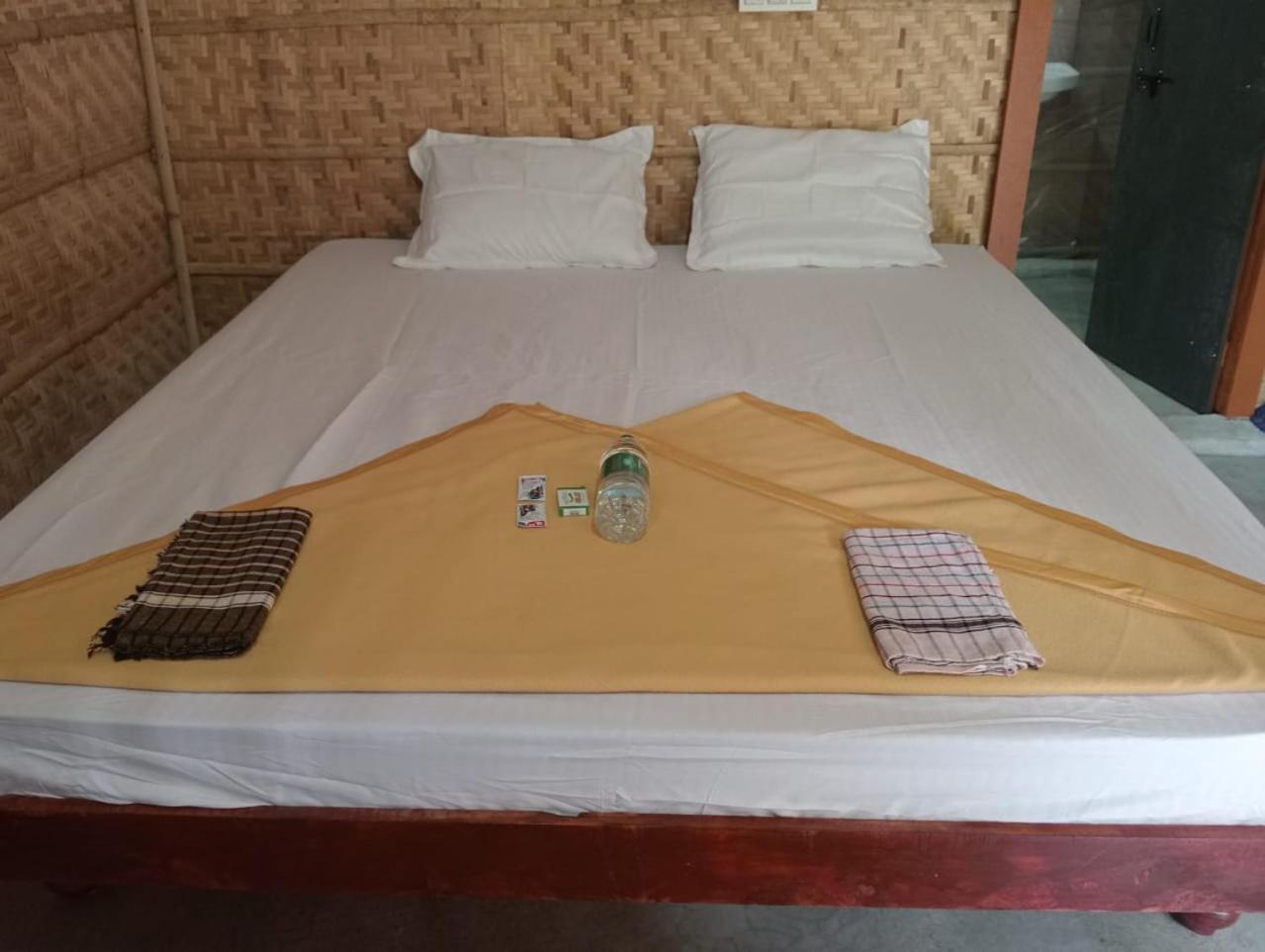 Banana Tree Home Stay Hampi Eksteriør billede