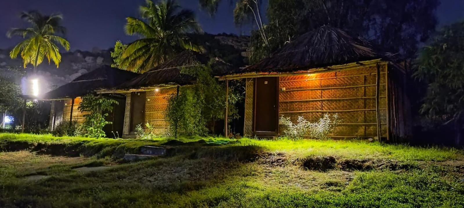 Banana Tree Home Stay Hampi Eksteriør billede
